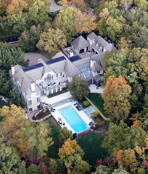 travis kelce buys new mansion